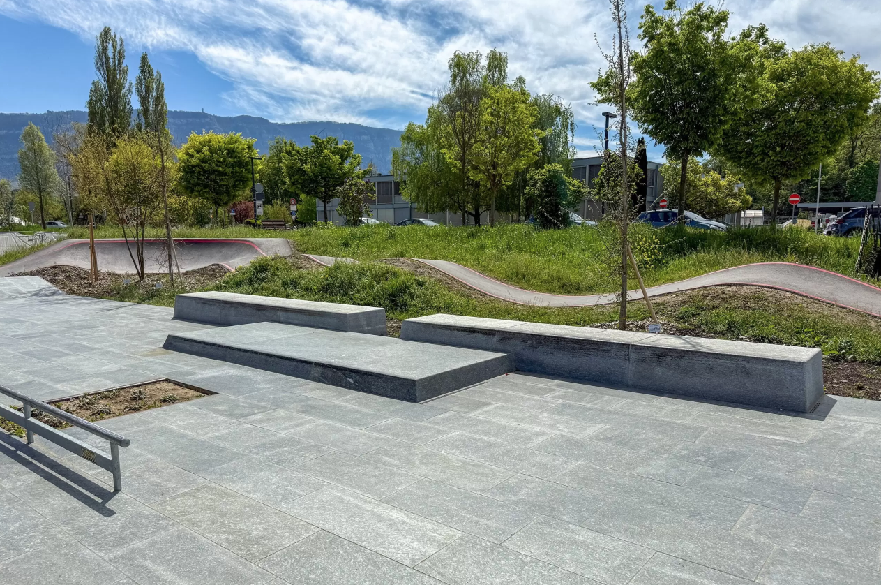 Skateboard-/Rollerpark